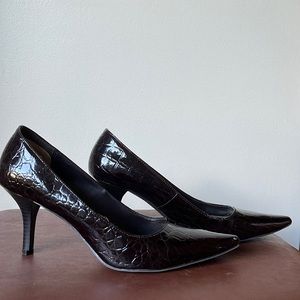 Merona faux snake skin heels